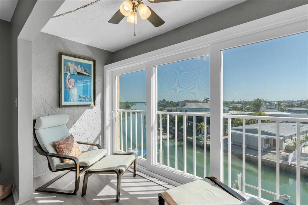 出租: $2,500 (2 贝兹, 2 浴室, 900 平方英尺)