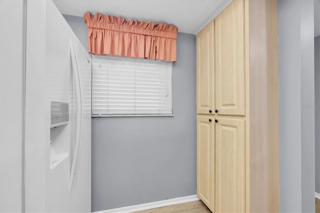 出租: $2,500 (2 贝兹, 2 浴室, 900 平方英尺)