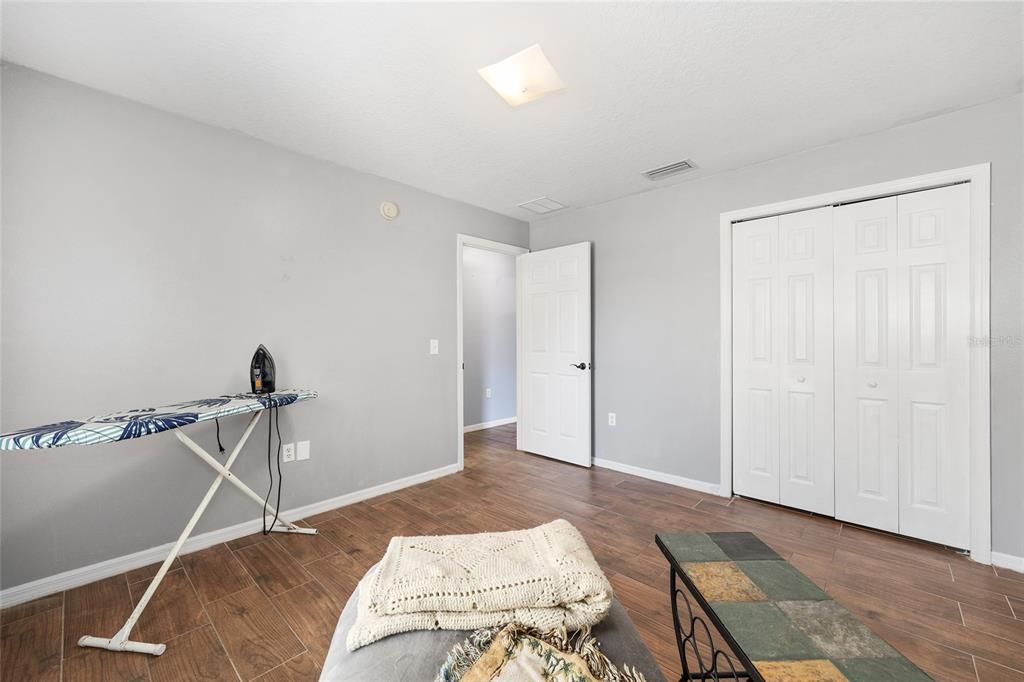 待售: $259,000 (3 贝兹, 2 浴室, 1470 平方英尺)