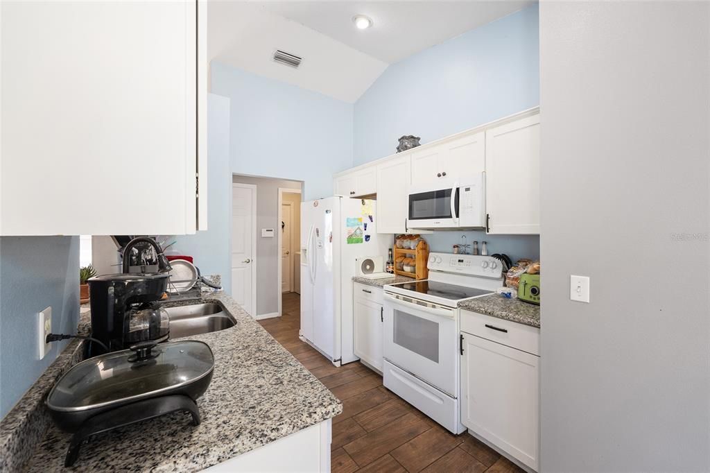 待售: $259,000 (3 贝兹, 2 浴室, 1470 平方英尺)