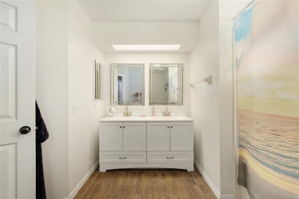 待售: $259,000 (3 贝兹, 2 浴室, 1470 平方英尺)