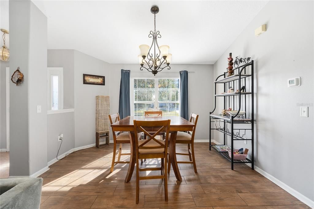 待售: $259,000 (3 贝兹, 2 浴室, 1470 平方英尺)