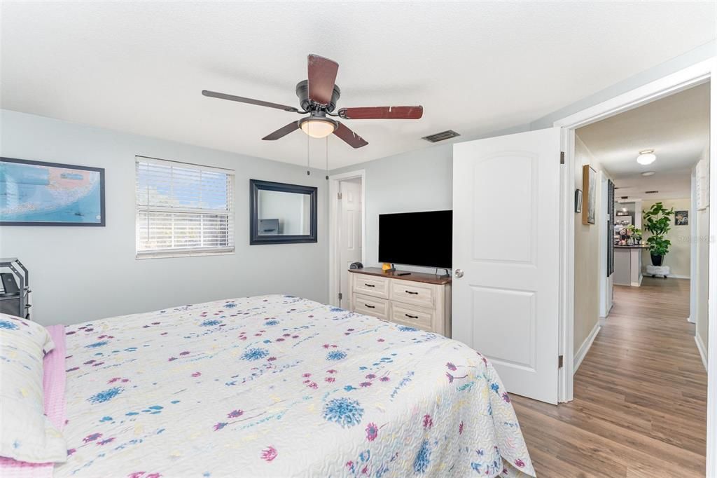 En Venta: $340,000 (3 camas, 2 baños, 1448 Pies cuadrados)