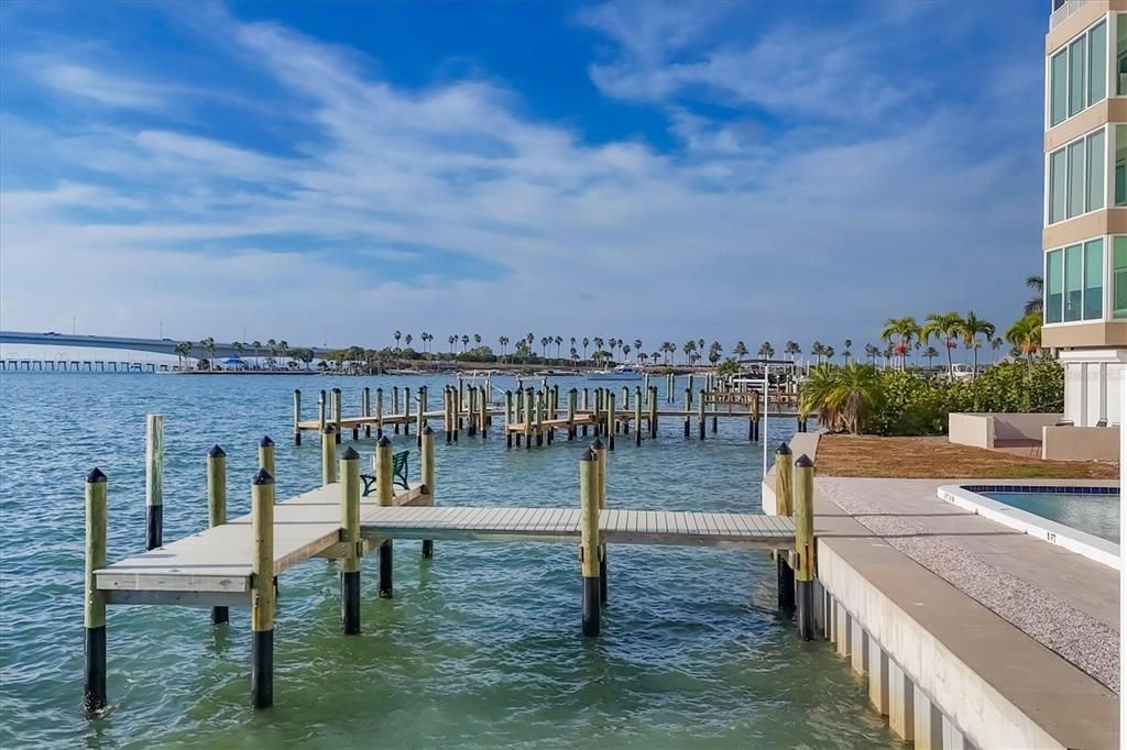 En Venta: $1,300,000 (2 camas, 2 baños, 1677 Pies cuadrados)