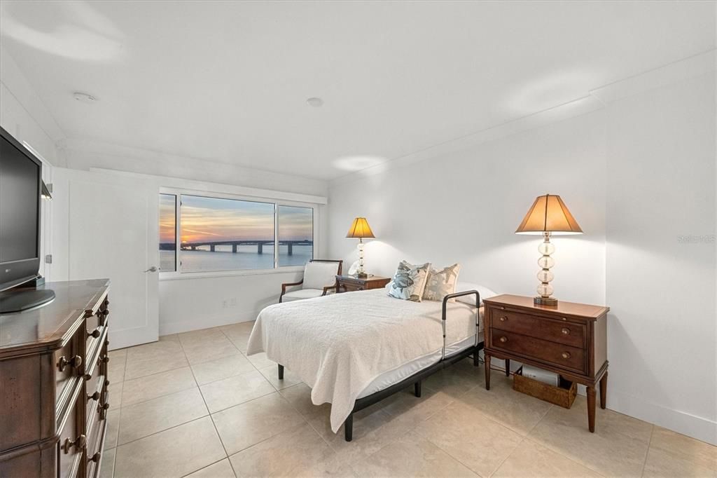 En Venta: $1,300,000 (2 camas, 2 baños, 1677 Pies cuadrados)