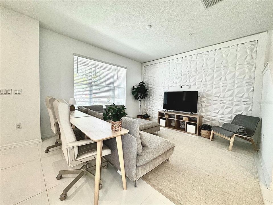 For Sale: $428,993 (3 beds, 2 baths, 1516 Square Feet)