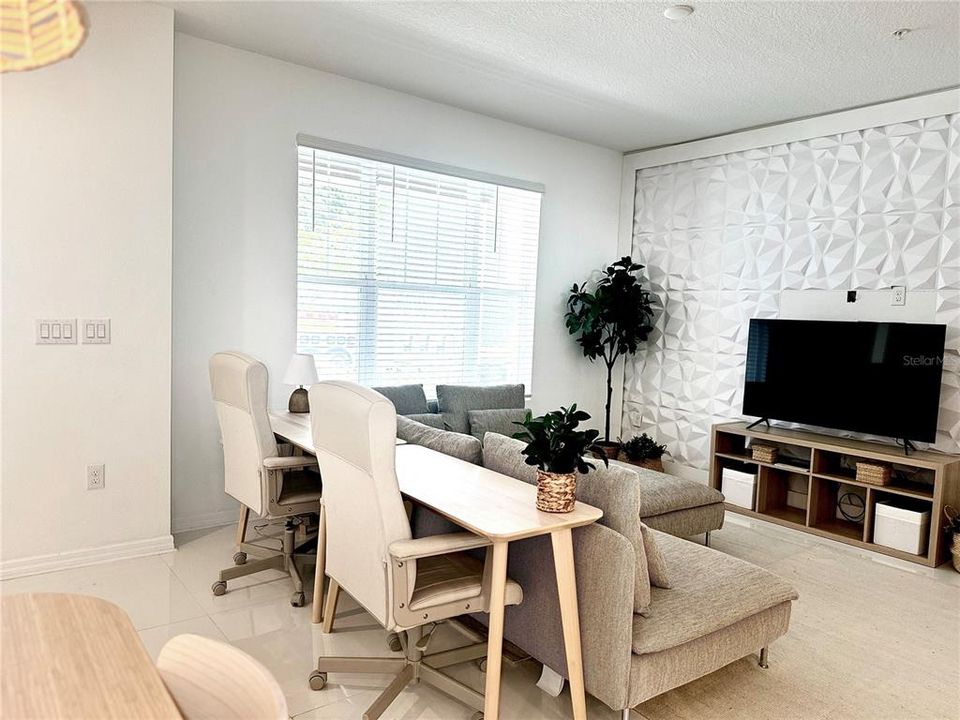 For Sale: $428,993 (3 beds, 2 baths, 1516 Square Feet)