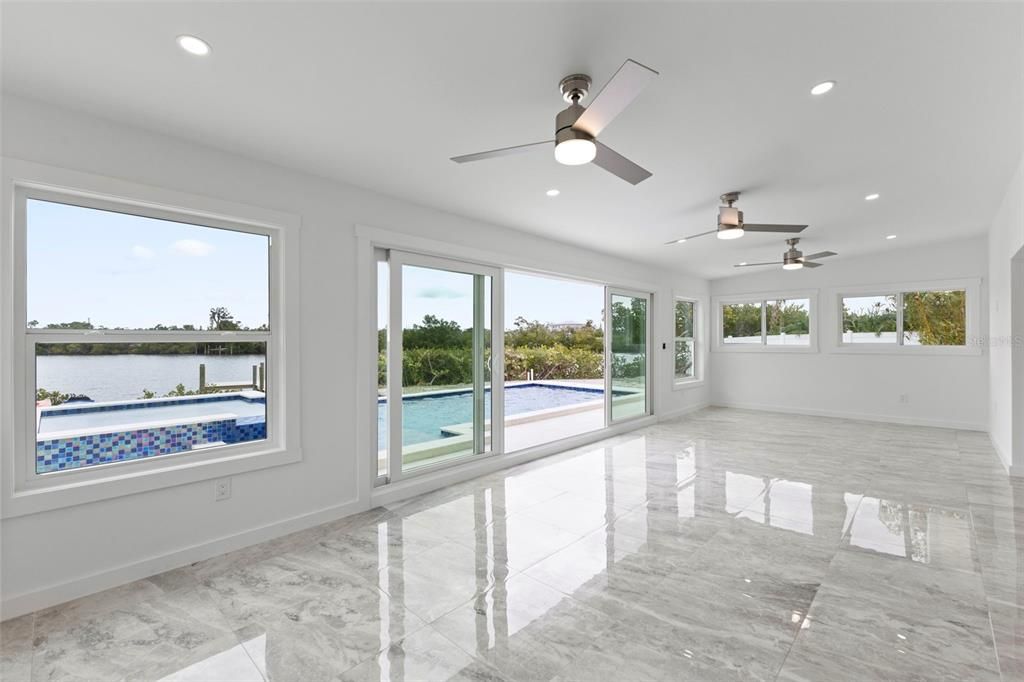 En Venta: $1,299,000 (3 camas, 2 baños, 2113 Pies cuadrados)