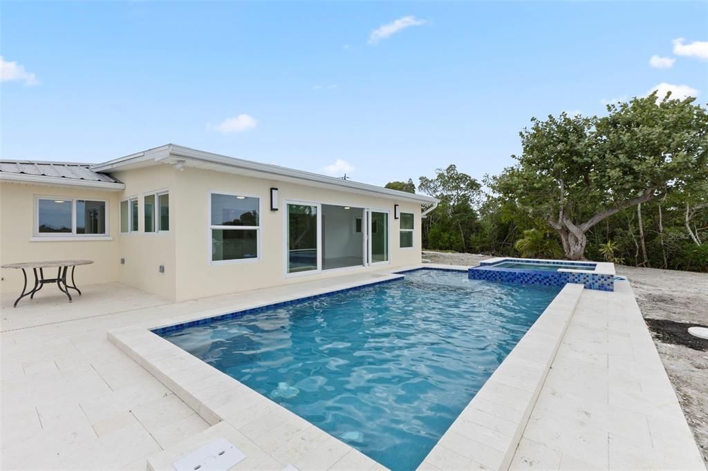 En Venta: $1,299,000 (3 camas, 2 baños, 2113 Pies cuadrados)
