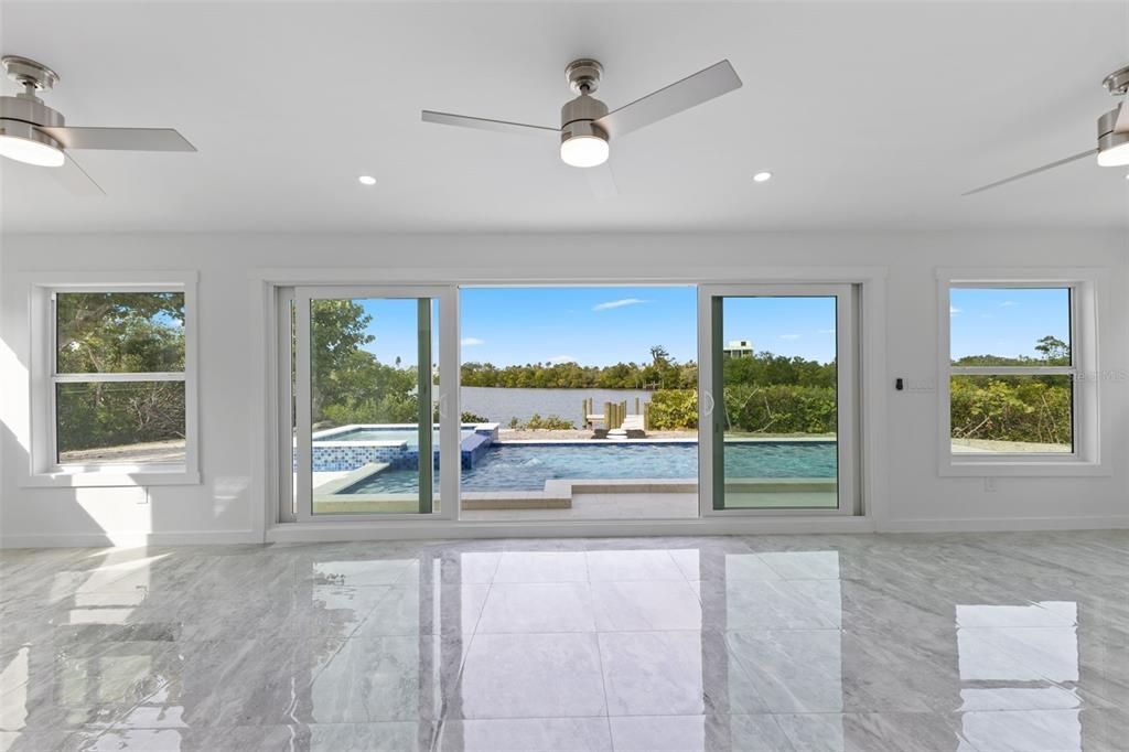 En Venta: $1,299,000 (3 camas, 2 baños, 2113 Pies cuadrados)