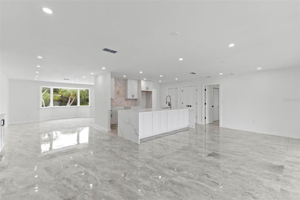 En Venta: $1,299,000 (3 camas, 2 baños, 2113 Pies cuadrados)