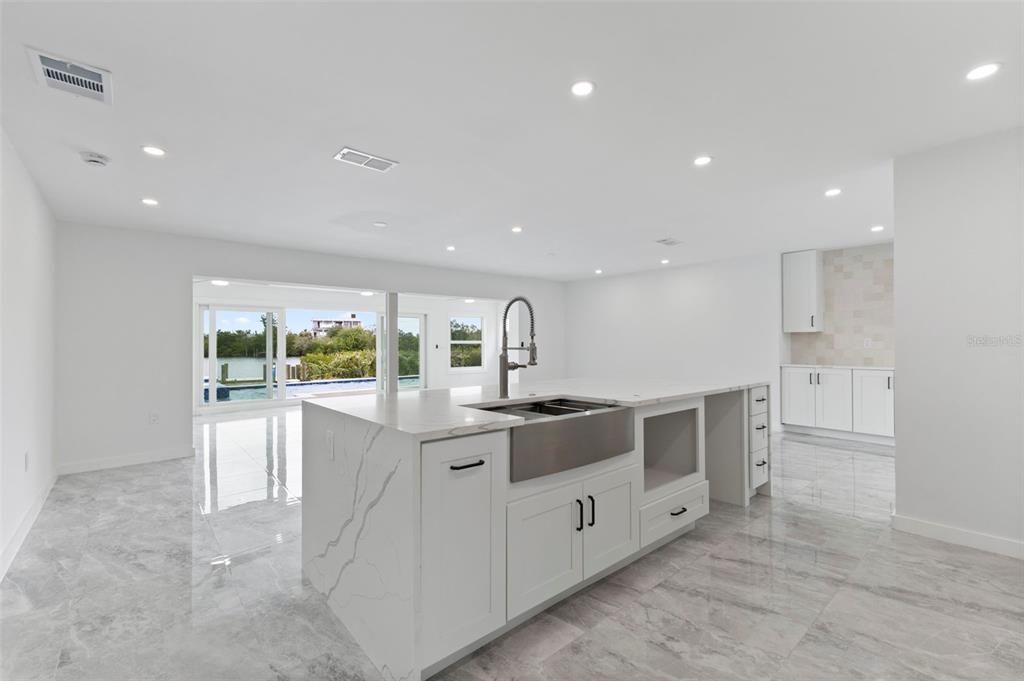 En Venta: $1,299,000 (3 camas, 2 baños, 2113 Pies cuadrados)