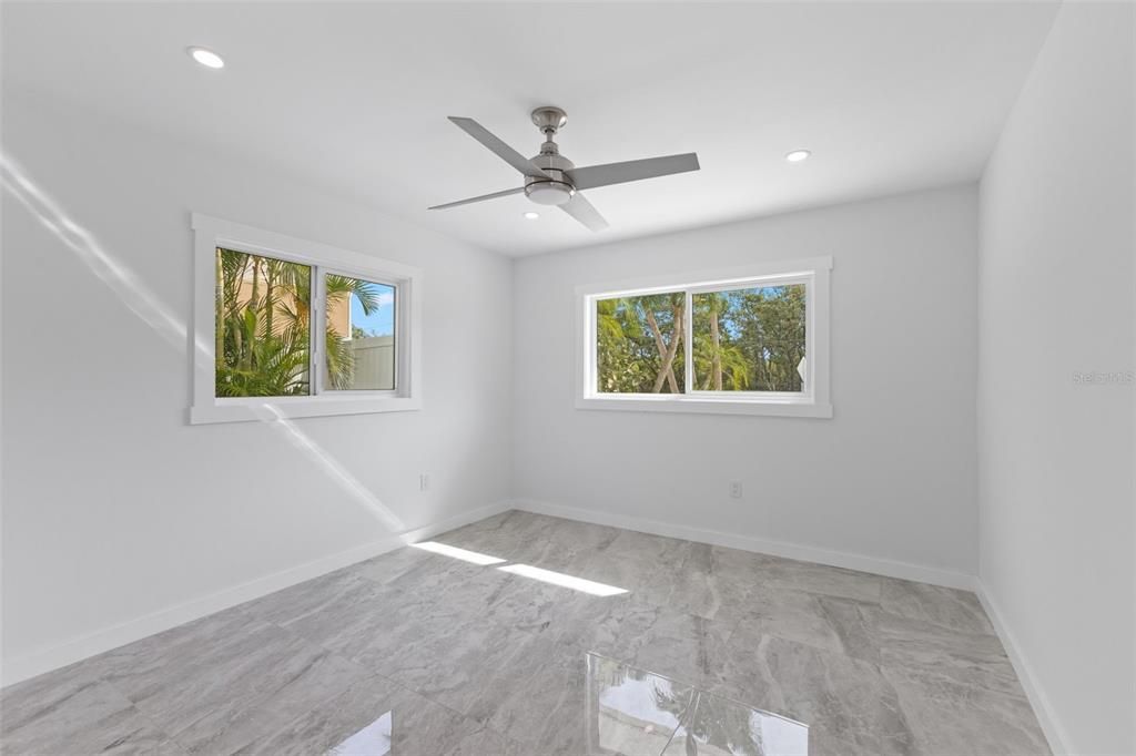 En Venta: $1,299,000 (3 camas, 2 baños, 2113 Pies cuadrados)
