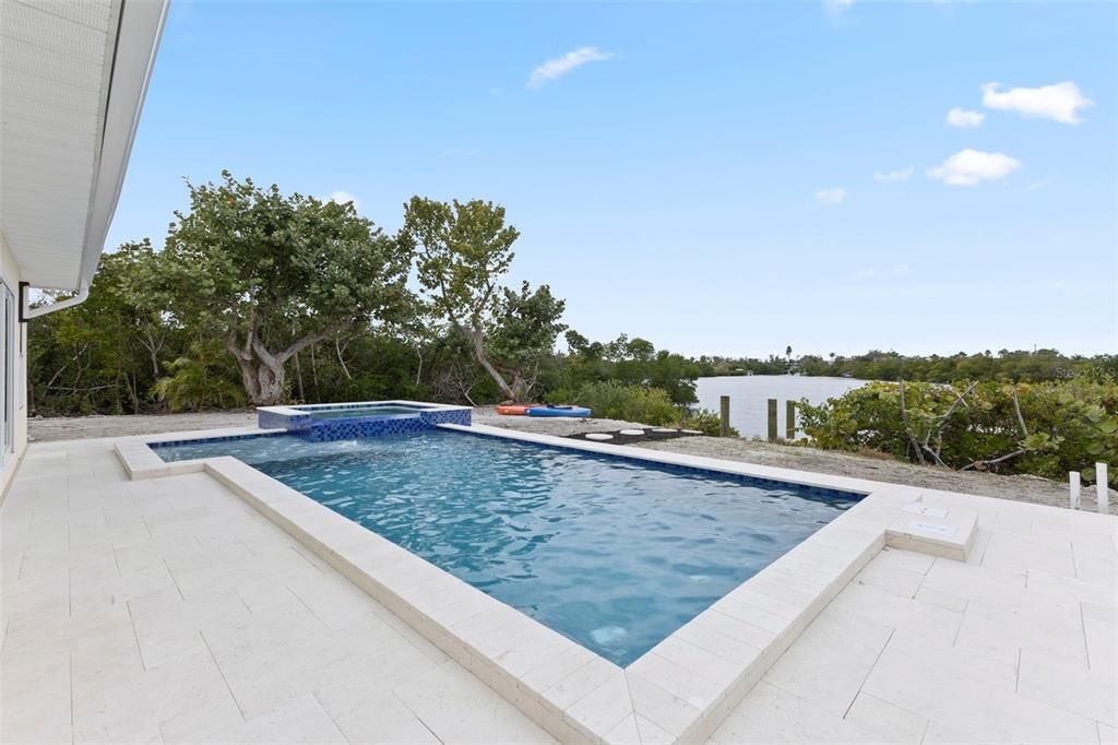 En Venta: $1,299,000 (3 camas, 2 baños, 2113 Pies cuadrados)