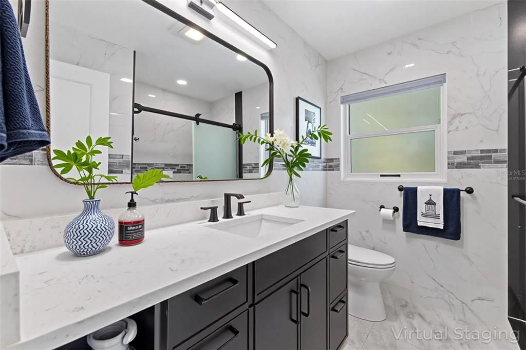 En Venta: $1,299,000 (3 camas, 2 baños, 2113 Pies cuadrados)