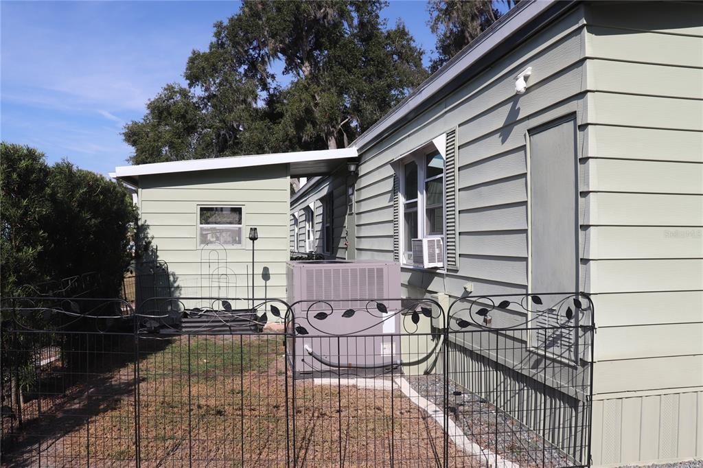 En Venta: $240,000 (2 camas, 2 baños, 1860 Pies cuadrados)