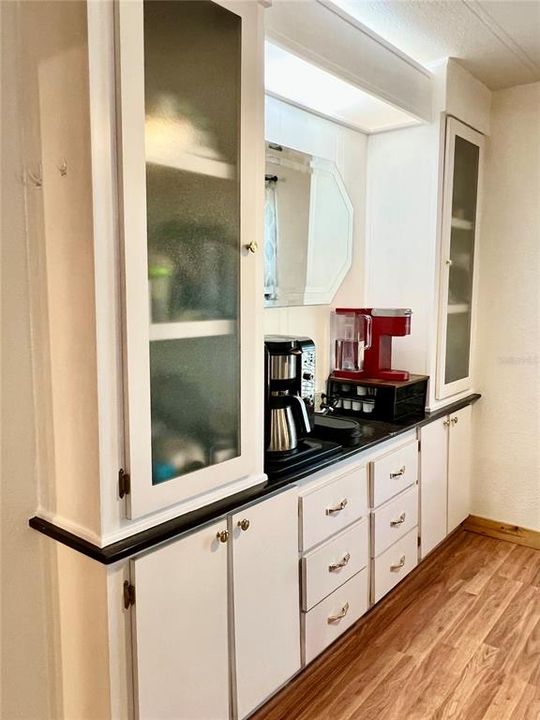 En Venta: $240,000 (2 camas, 2 baños, 1860 Pies cuadrados)