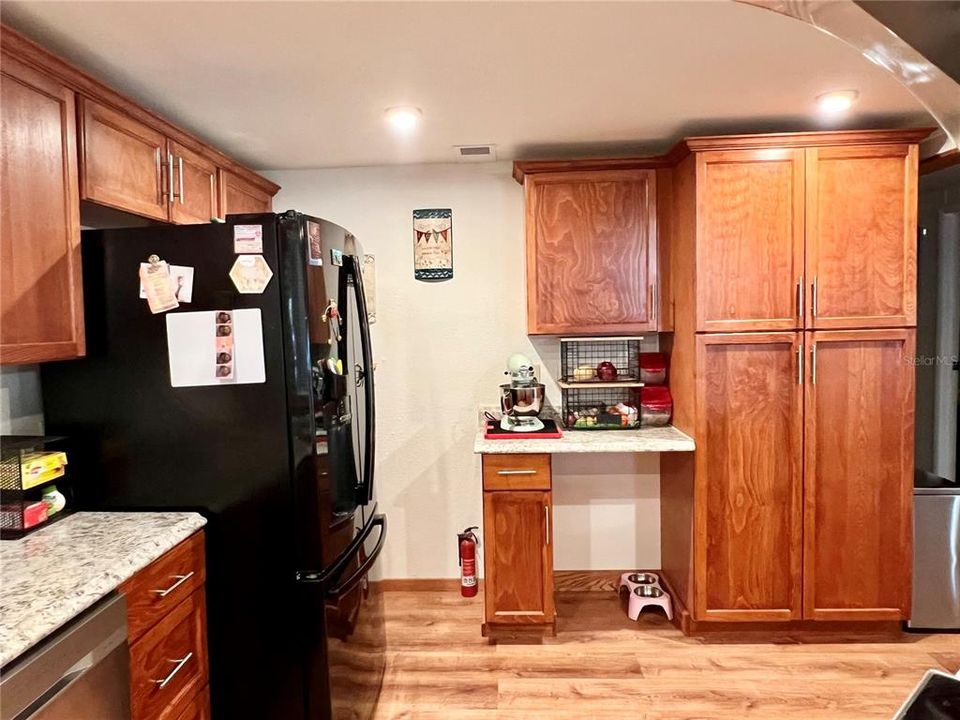 En Venta: $240,000 (2 camas, 2 baños, 1860 Pies cuadrados)