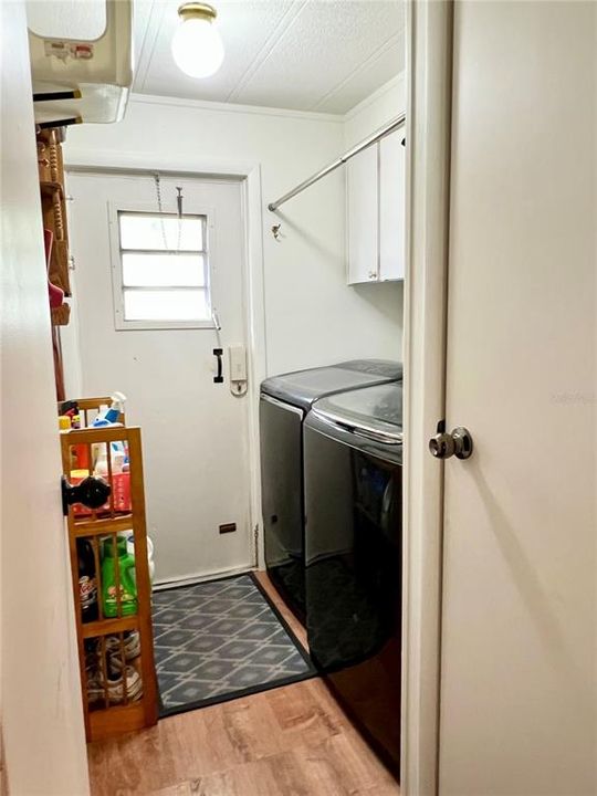 En Venta: $240,000 (2 camas, 2 baños, 1860 Pies cuadrados)