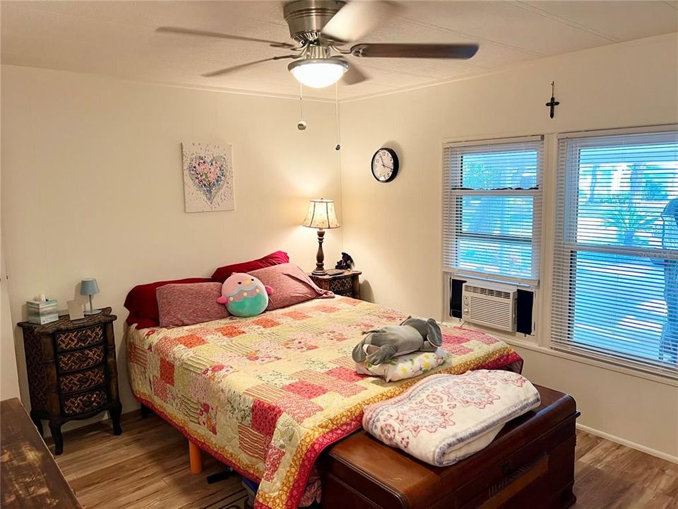 En Venta: $240,000 (2 camas, 2 baños, 1860 Pies cuadrados)