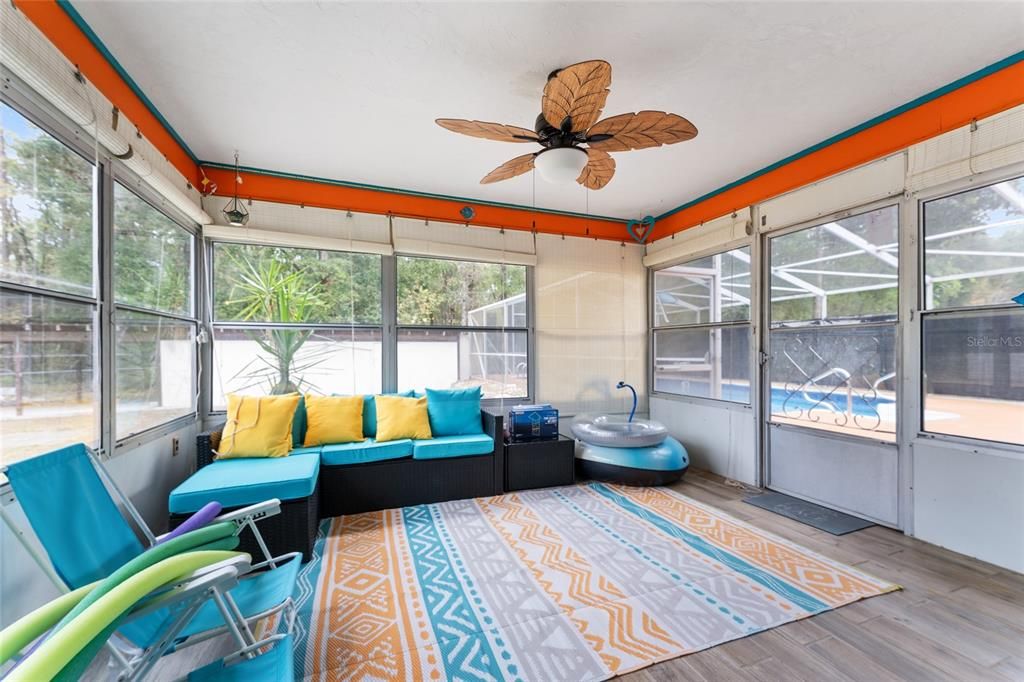 待售: $325,000 (2 贝兹, 2 浴室, 1249 平方英尺)