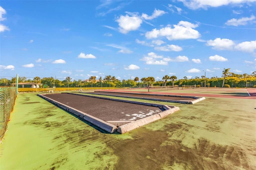 待售: $125,000 (2 贝兹, 2 浴室, 1153 平方英尺)