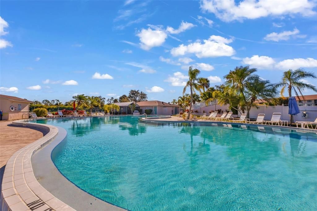 待售: $125,000 (2 贝兹, 2 浴室, 1153 平方英尺)