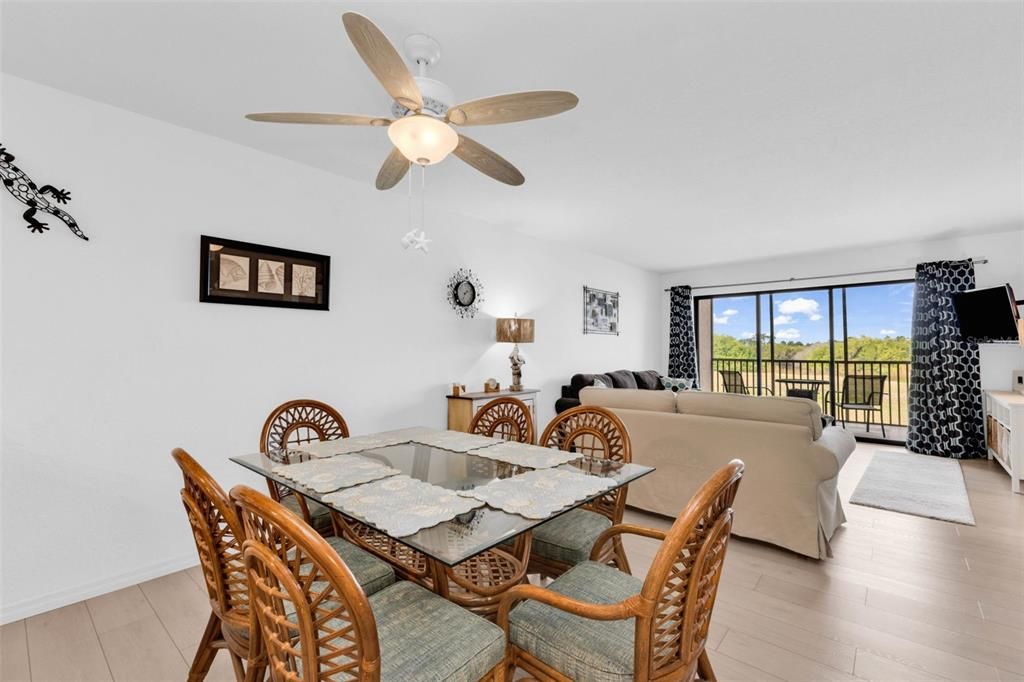 待售: $125,000 (2 贝兹, 2 浴室, 1153 平方英尺)