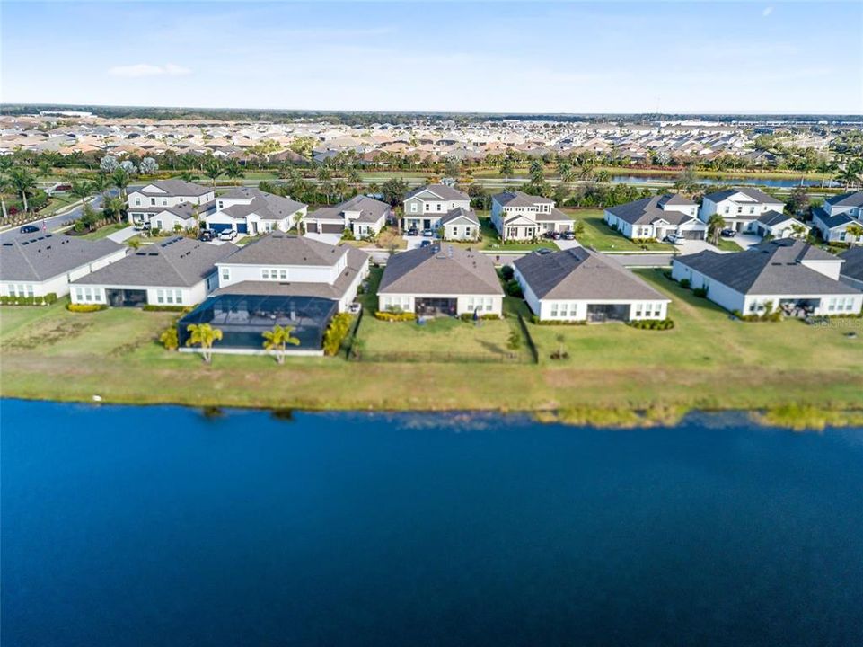 En Venta: $930,000 (4 camas, 3 baños, 2702 Pies cuadrados)