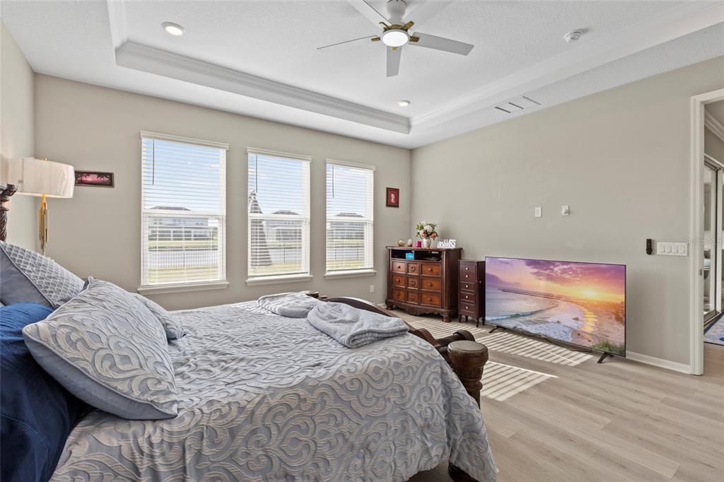 En Venta: $930,000 (4 camas, 3 baños, 2702 Pies cuadrados)