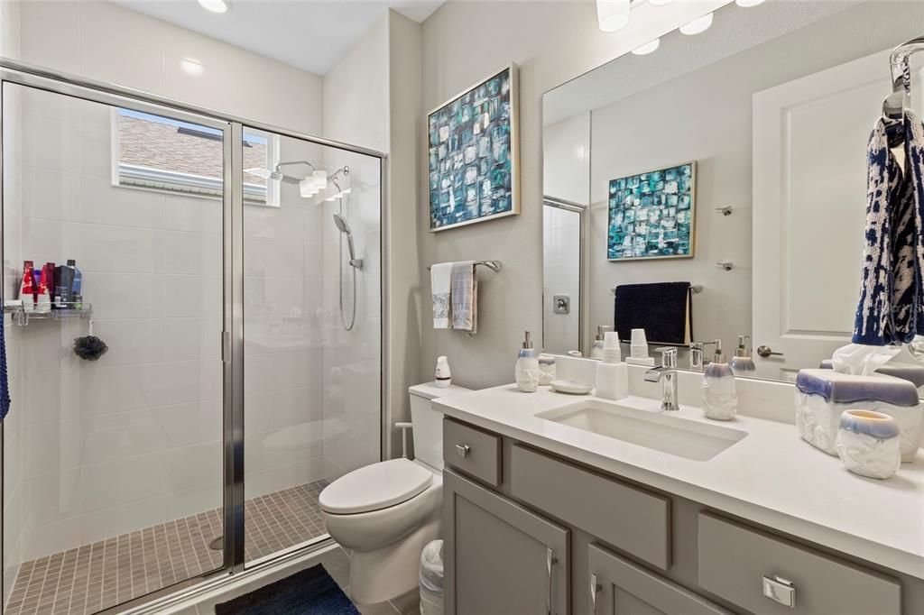 En Venta: $930,000 (4 camas, 3 baños, 2702 Pies cuadrados)