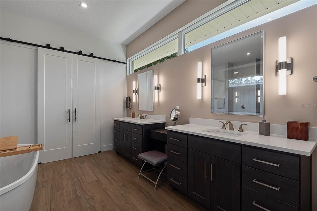 En Venta: $2,100,000 (4 camas, 4 baños, 3603 Pies cuadrados)