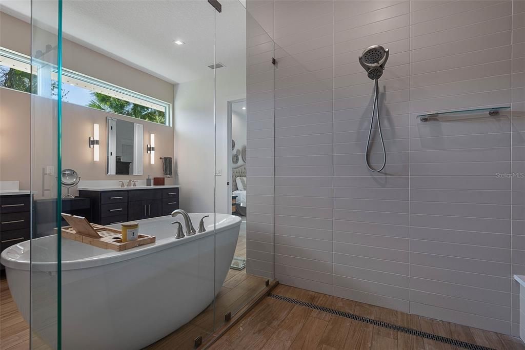 En Venta: $2,100,000 (4 camas, 4 baños, 3603 Pies cuadrados)