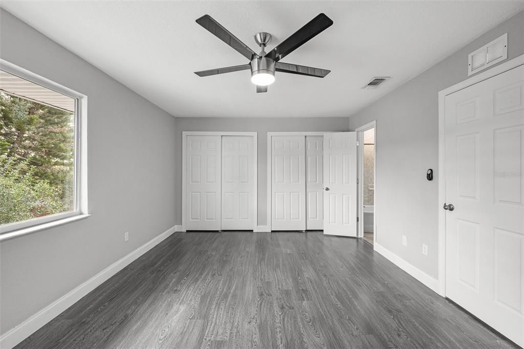 For Sale: $425,000 (3 beds, 2 baths, 1310 Square Feet)