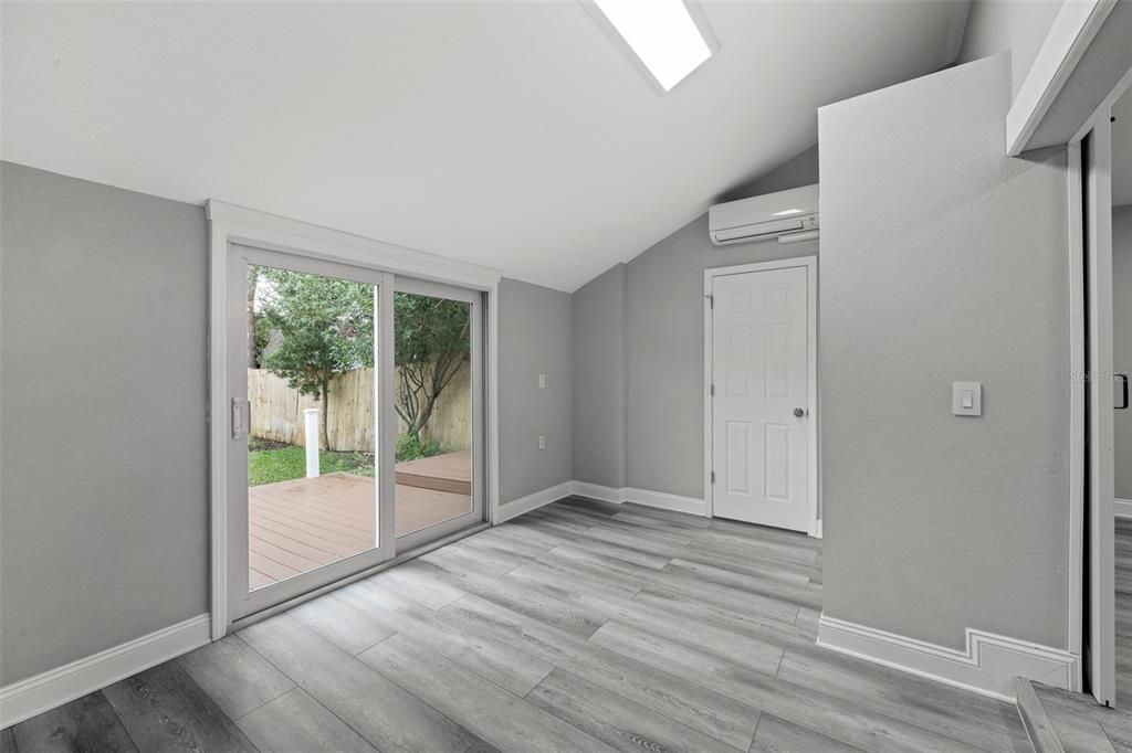 For Sale: $425,000 (3 beds, 2 baths, 1310 Square Feet)