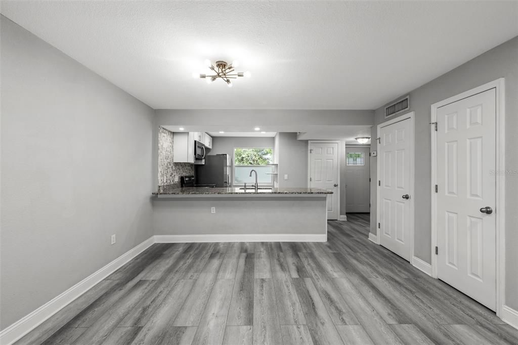 For Sale: $425,000 (3 beds, 2 baths, 1310 Square Feet)