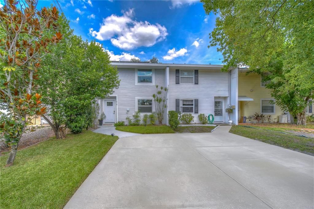 For Sale: $425,000 (3 beds, 2 baths, 1310 Square Feet)