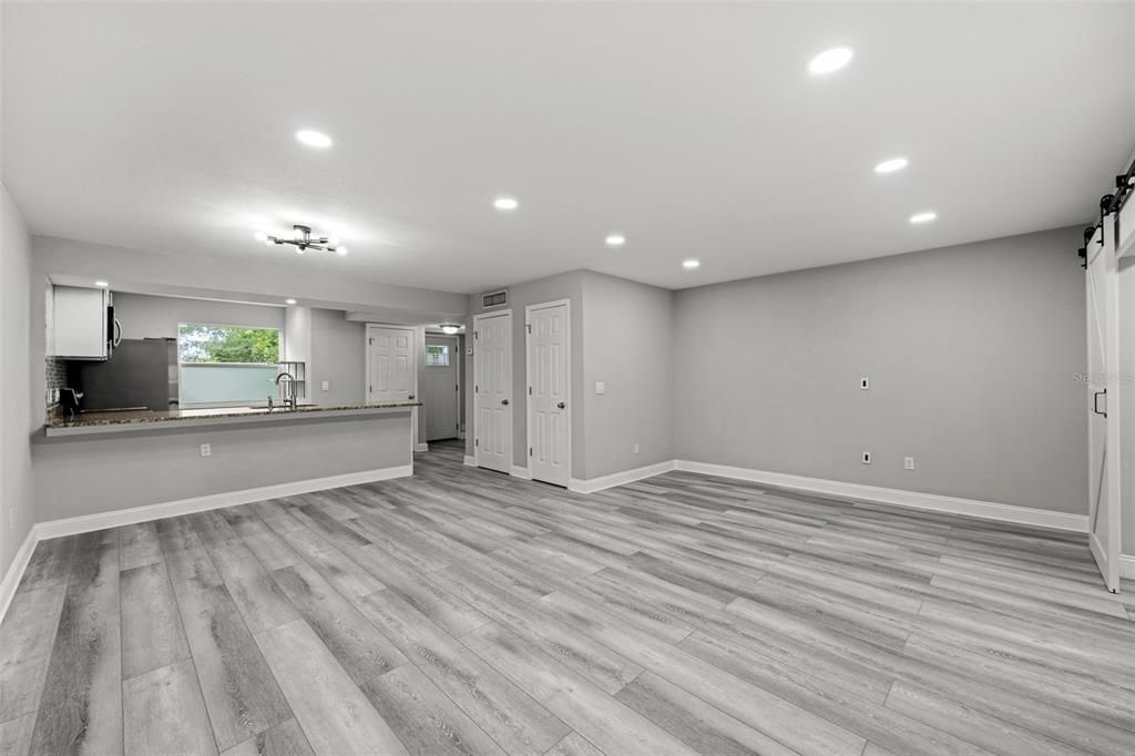 For Sale: $425,000 (3 beds, 2 baths, 1310 Square Feet)