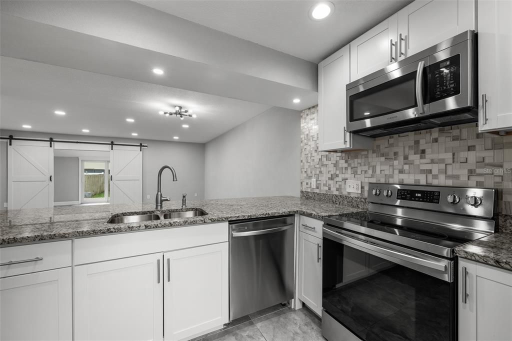 For Sale: $425,000 (3 beds, 2 baths, 1310 Square Feet)