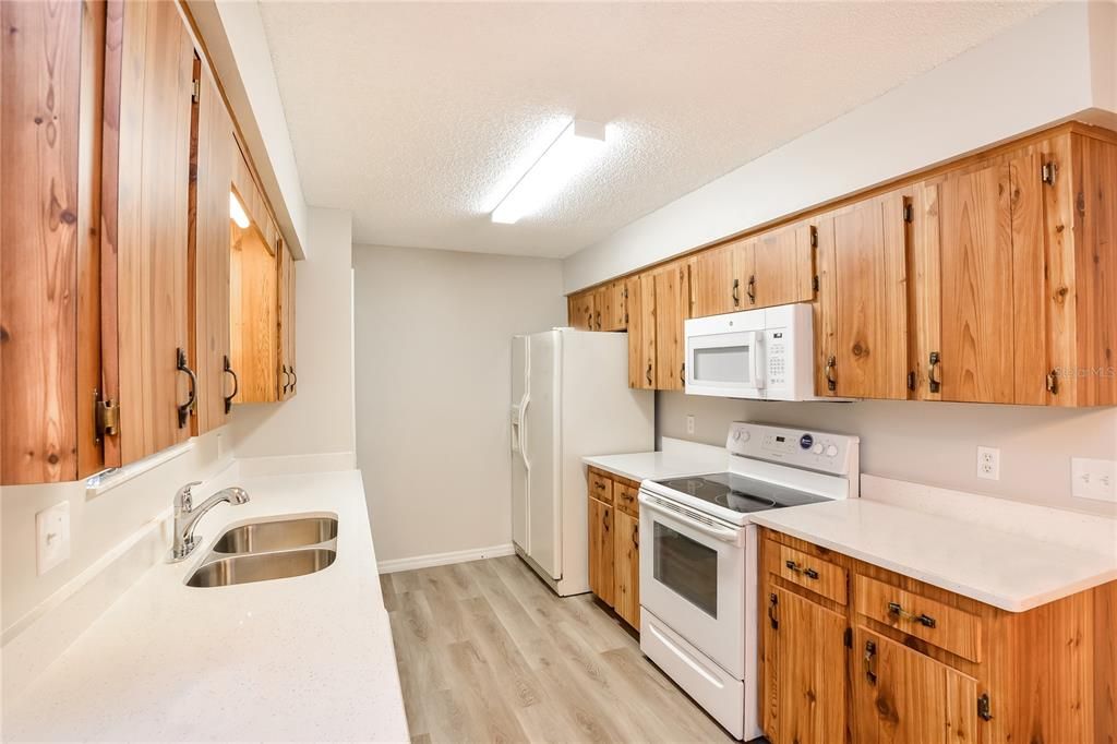 For Rent: $1,930 (3 beds, 2 baths, 1194 Square Feet)