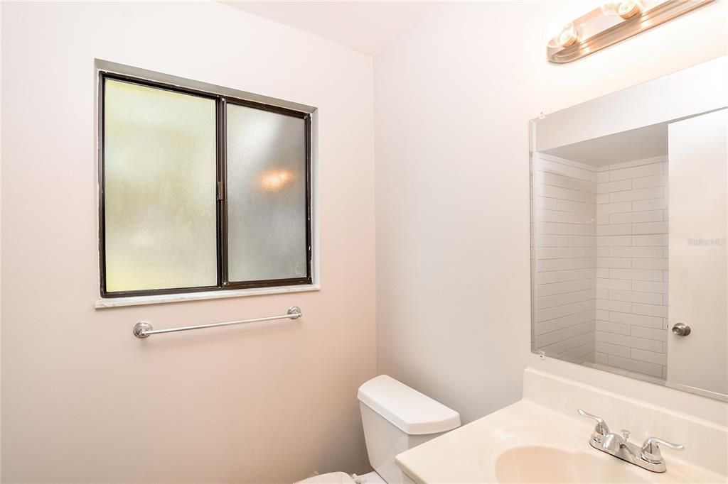 For Rent: $1,930 (3 beds, 2 baths, 1194 Square Feet)