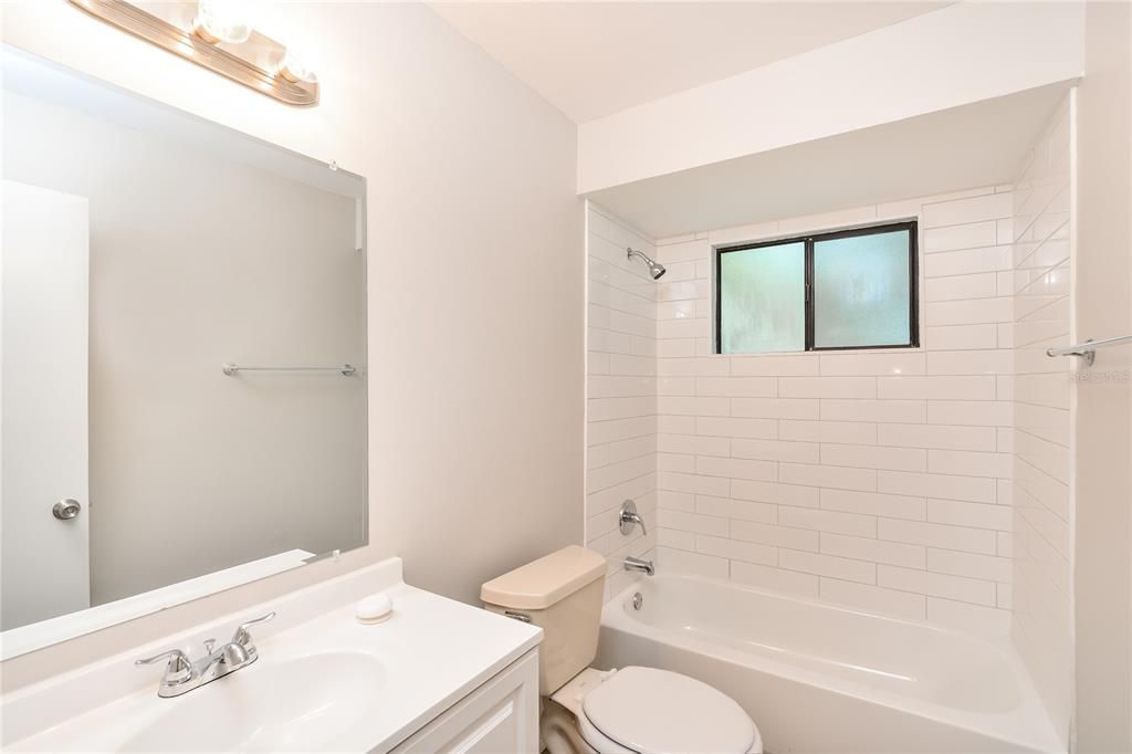 For Rent: $1,930 (3 beds, 2 baths, 1194 Square Feet)