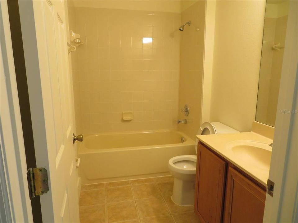 出租: $2,895 (4 贝兹, 3 浴室, 2359 平方英尺)