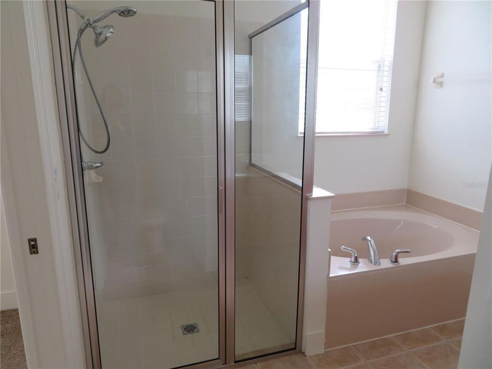 出租: $2,895 (4 贝兹, 3 浴室, 2359 平方英尺)