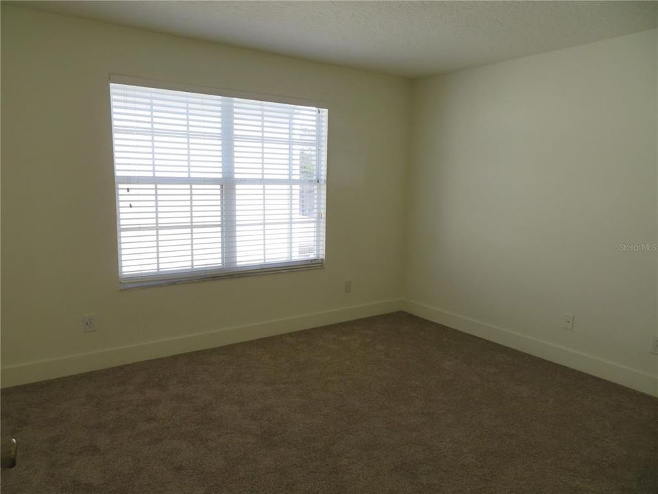 出租: $2,895 (4 贝兹, 3 浴室, 2359 平方英尺)