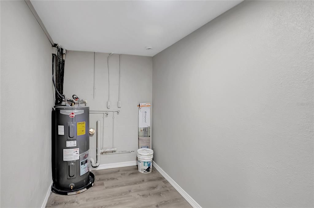 待售: $299,900 (4 贝兹, 2 浴室, 1772 平方英尺)