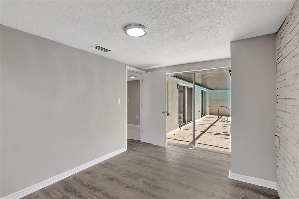 待售: $299,900 (4 贝兹, 2 浴室, 1772 平方英尺)