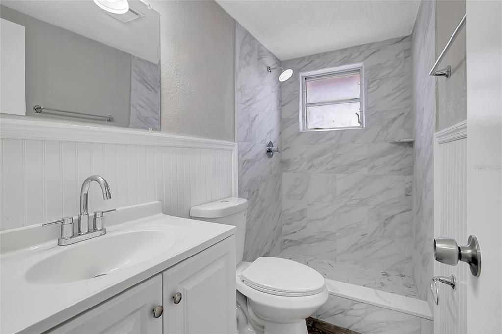 待售: $299,900 (4 贝兹, 2 浴室, 1772 平方英尺)