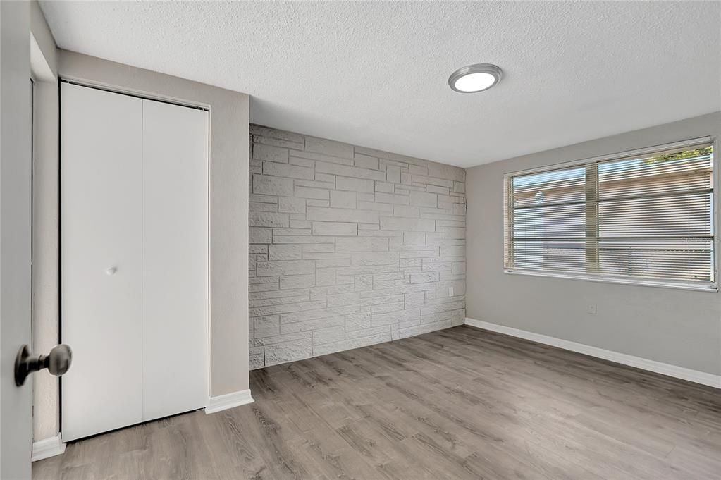 待售: $299,900 (4 贝兹, 2 浴室, 1772 平方英尺)