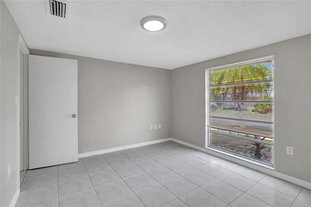 待售: $299,900 (4 贝兹, 2 浴室, 1772 平方英尺)